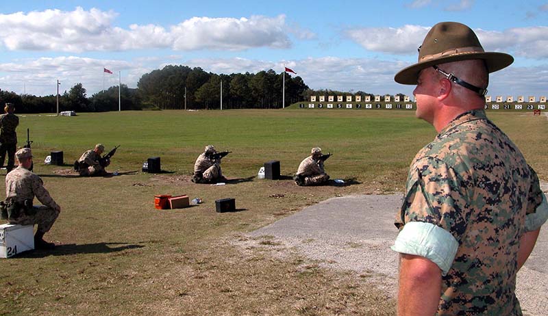 Tirodefensivoperu_marines